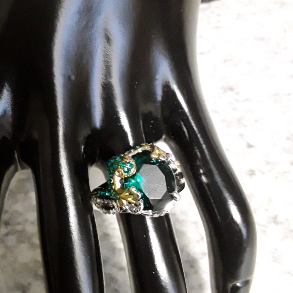 NIB Frog Ring Emerald & Crystal Cocktail, Statement Ring - Picture 2 of 7